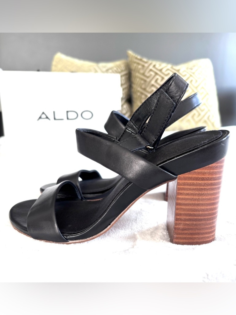 ALDO Black Leather Strappy Block Heel Sandals, Size 6 - Picture 3 of 11